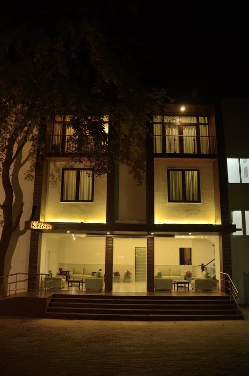 Hotel Ketan Pune Exteriör bild